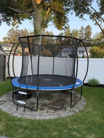 Photo of free Trampoline (Smithtown) #2