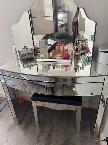 Photo of free Dressing table (Handsworth B20) #3