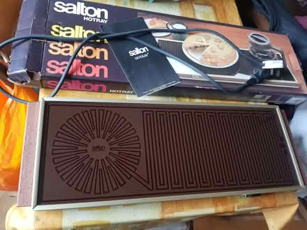Photo of free Salton Hotray - electric hotplate, boxed as new (Corstorphine EH12) #1