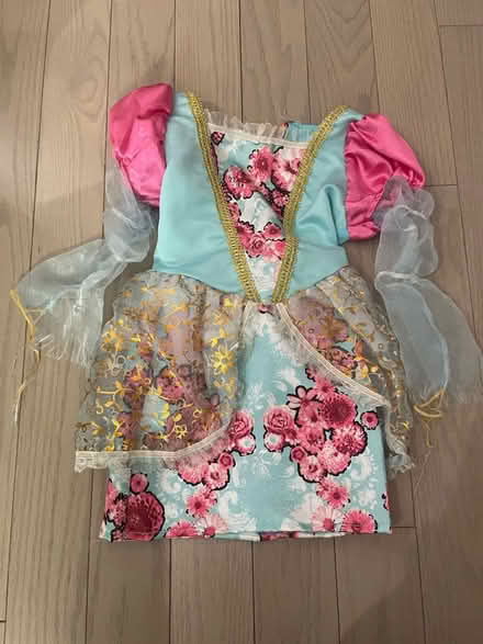 Photo of free Ever after high dress age 3-4 (Kennedy/16th in Markham) #1