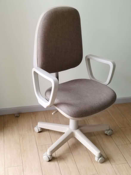 Photo of free office chair (Naunton WR8) #1