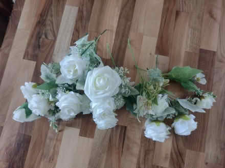 Photo of free Fake small white roses (Addiscombe CR0) #2