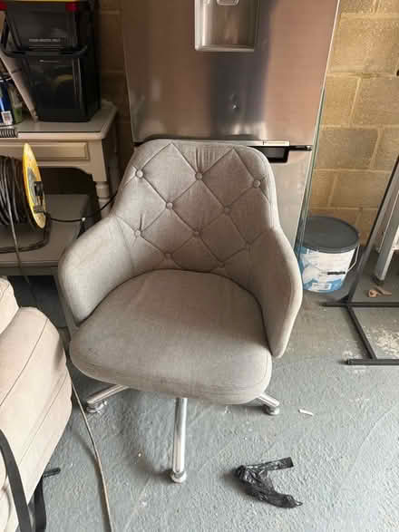 Photo of free Grey swivel office chair (Ashingdon SS4) #1