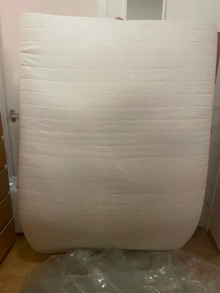 Photo of free Mattress - small double (SE16) #1