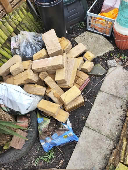 Photo of free Bricks (Crystal Palace/Thornton Heath) #2