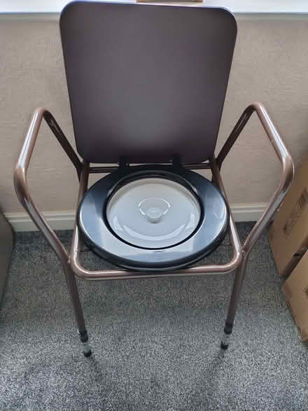 Photo of free Commode (Caton LA2) #1