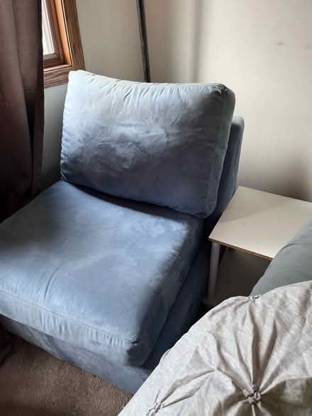 Photo of free Blue chair (Jefferson Park) #1