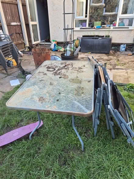 Photo of free Garden table and 5 chairs (Stoke Aldermoor CV3) #1