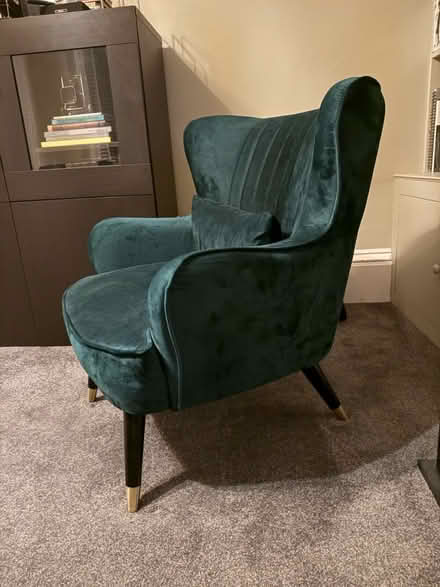 Photo of free Green velvet chair (faulty) (Brighton) #3
