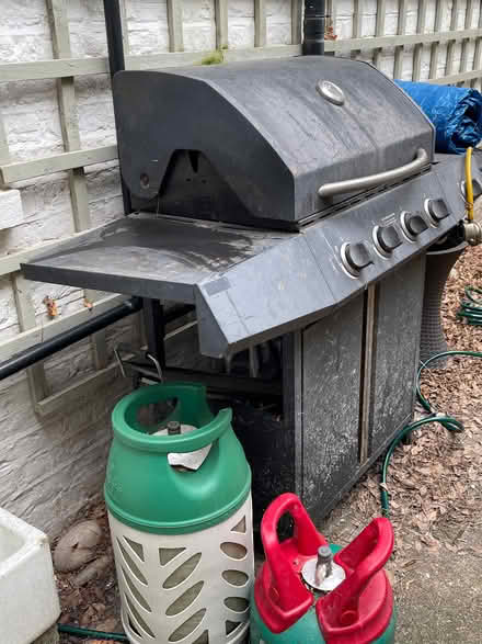 Photo of free Gas bbq (with 3 tanks) (Shepherds Bush W12) #1