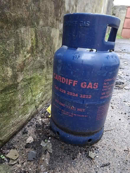 Photo of free Empty Gas Bottle (Dinas Powys CF64) #1