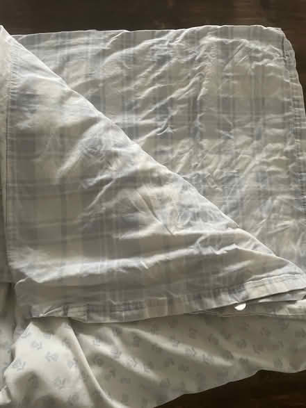 Photo of free Double duvet cover (Dalston sq E8) #1