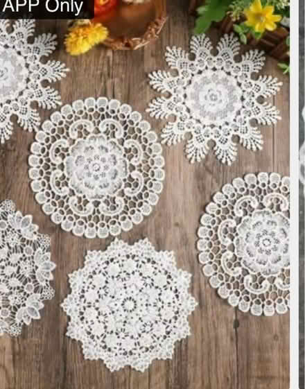 Photo of Doilies and stands w lid (N.Farmington) #1