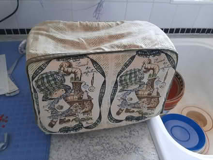 Photo of free Toaster and kettle (Green Street Green BR6 6BU) #3