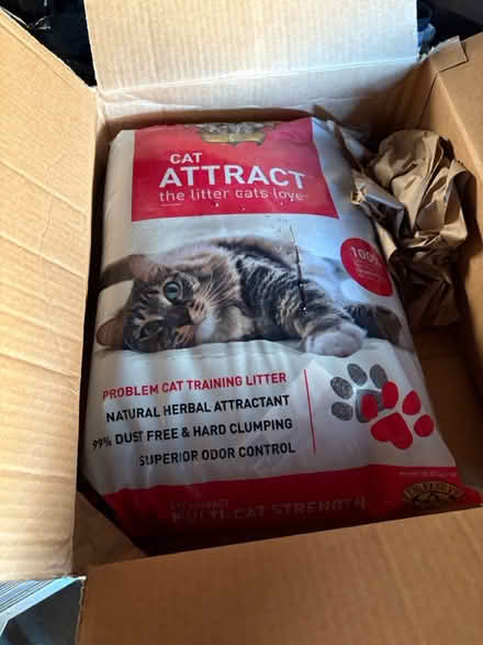 Photo of free Cat Attract cat litter 40 lb bag (Highland Park/Eagle Rock) #1