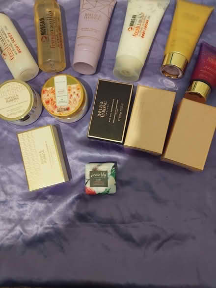 Photo of free New toiletries (Meole Brace SY3) #1