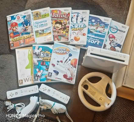 Photo of free Wii console, controllers and assorted games (Handsworth B21) #1