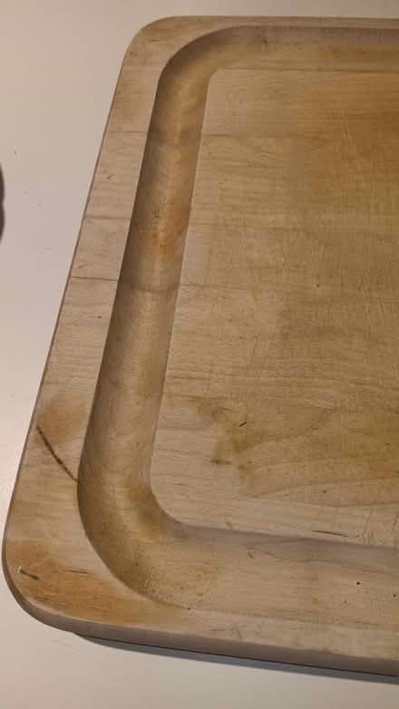Photo of free Large carving or serving board (19095) #4