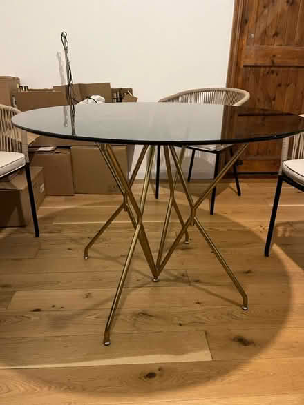 Photo of free Glass table (London fields/ Hackney Central) #1