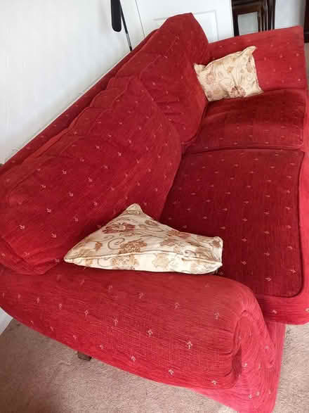 Photo of free Lounge suite (Carlton in Lindrick S81 9) #1