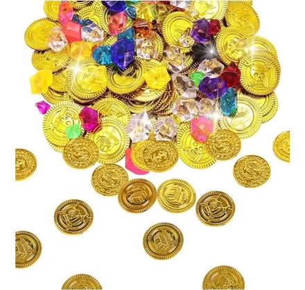 Photo of Coins and treasure toys (Woodley RG6) #1