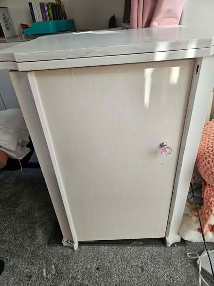 Photo of free Singer Sewing Cabinet (Handforth SK9) #1