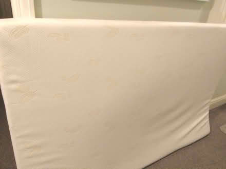 Photo of free Mattress topper for small double bed (St Helens TN34) #1