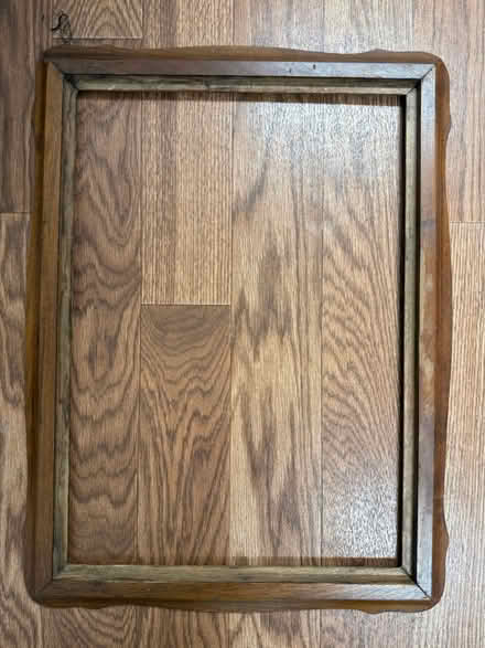 Photo of free Vintage wooden picture frame (Valencia Avenue, Sunnyvale) #1