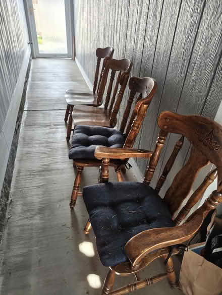 Photo of free Kitchen table and 4 chairs (Phoenix, Oregon) #2