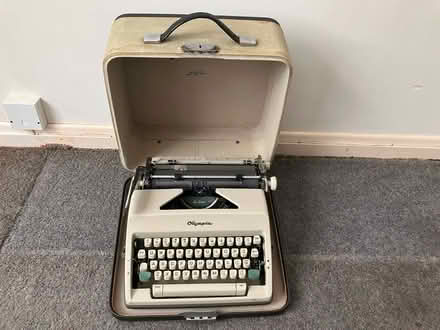 Photo of free Old Olympia Typewritter (SE21) #2