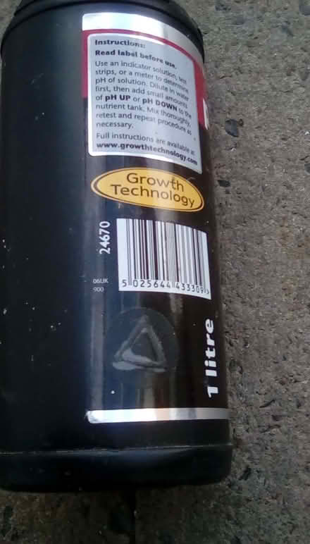 Photo of free 1litre bottle Hydroponic pH Down solution (Priorslee TF2) #2