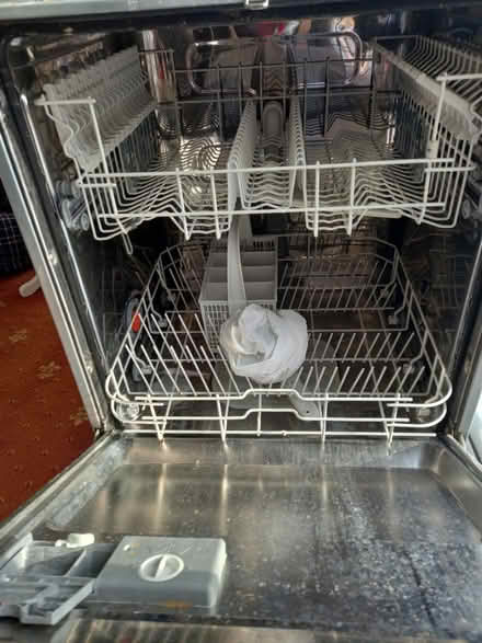 Photo of free Integrated zanussi dishwasher (Cranleigh GU6 7AJ) #2