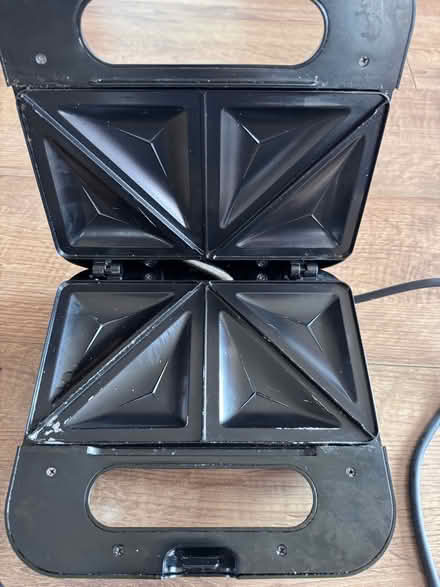 Photo of free Breville sandwich toaster (Risinghurst OX3) #2