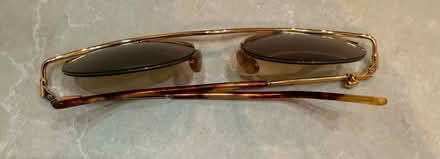 Photo of free 🕶️ Ladies sunglasses (Chipping Barnet EN5) #3