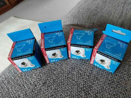 Photo of free 4 Halogen light bulbs (Chineham RG24) #1
