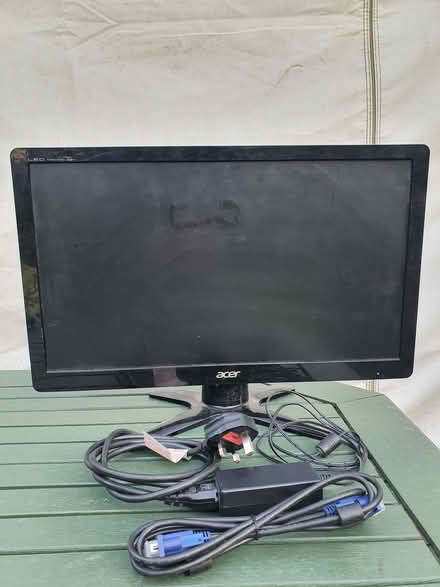 Photo of free 19 inch LED Monitor (offer 2) (Booker HP12) #1