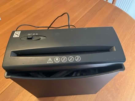 Photo of free Paper Shredder (CM11 2) #2