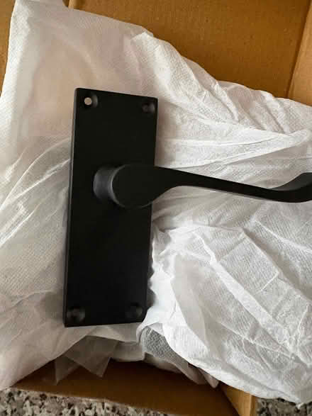 Photo of free X4 black door handles x6 hinges (Belper DE56) #1