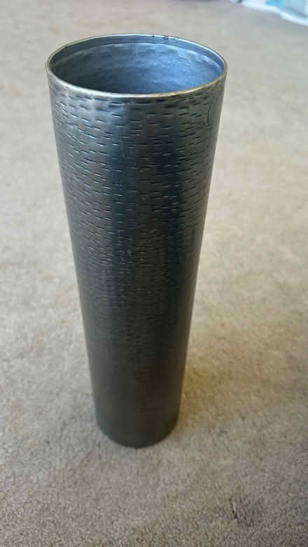 Photo of free Cylinder vase (Bingley BD16) #1