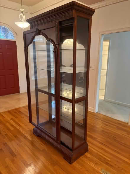 Photo of free Display casbinet (Maumelle) #1