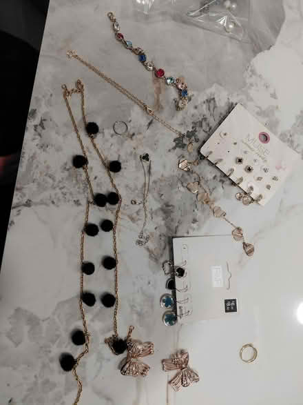 Photo of free Jewellery (Hackney E5) #1