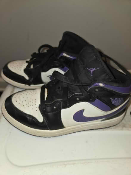 Photo of free Girl Nike (Flemington) #1