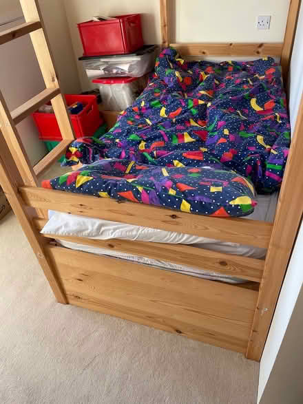 Photo of free Solid Pine Bunk Beds (Hitchin Ninesprings.) #4