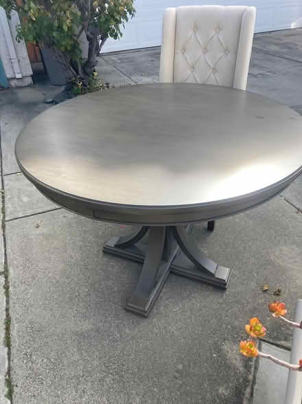 Photo of free Round dining table and 4 chairs (Cambrian area, San Jose) #3