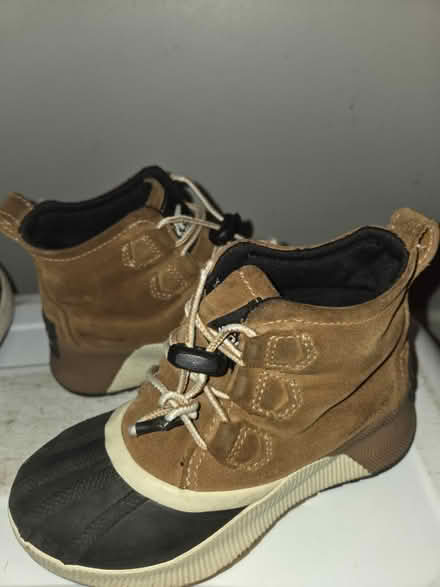 Photo of free Girls winter boots (Flemington) #2