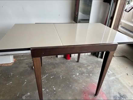 Photo of free Dining glass tabletop (La Puente) #1