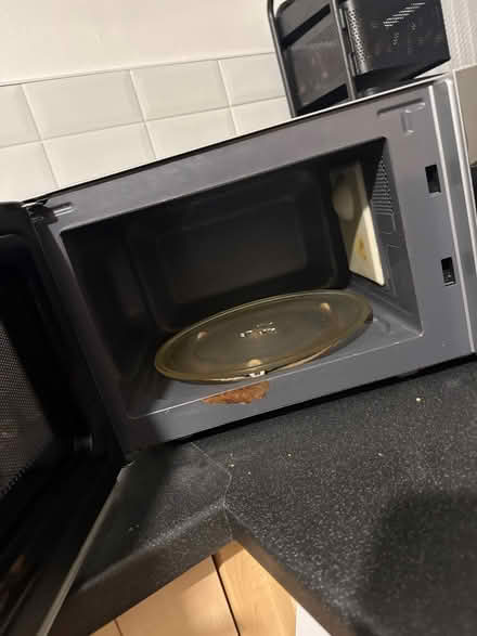 Photo of free Used micro wave, works perfectly (Bristol road B57) #2