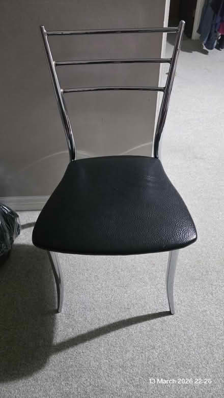 Photo of free A small table and Chair (Uxbridge UB8) #1