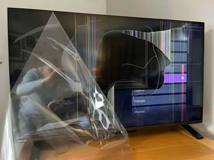 Photo of free TV For Spares/Repair (TN23) #2