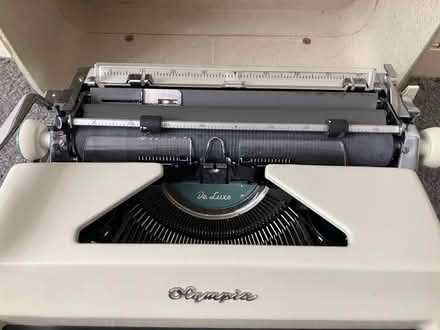 Photo of free Old Olympia Typewritter (SE21) #4